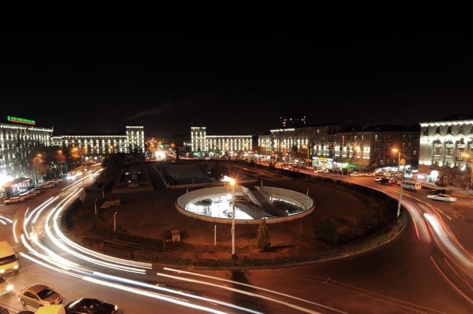 Квартира Около Станции Метро С Балконами Jerevan Eksteriør bilde